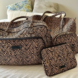 Vera Bradley luggage set